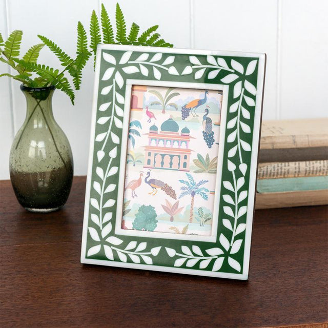 Green Resin Picture Frame Scene