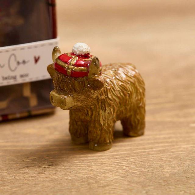 Tartan Hat Highland Cow Resin Ornamen Close-up
